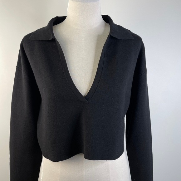 Meshki Lennox Collared Knit Jumper Black Deep V-Neck Crop Top TP04928KD3 Medium - Picture 6 of 13